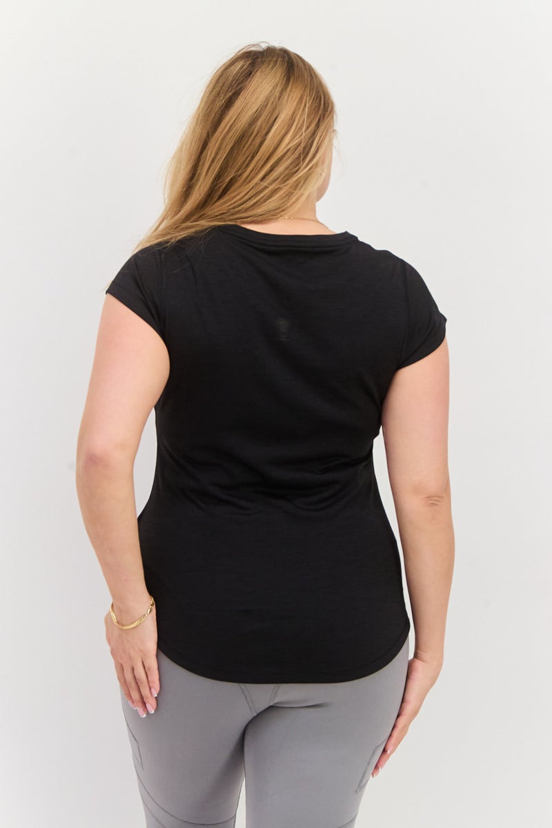 PUMA تي شيرت رياضي نسائي بأكمام قصيرة مناسب في الهواء الطلق، أسود - Image 4